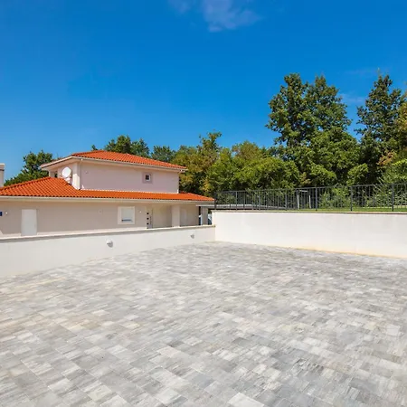 Villa Hygge -5 Bedroom Labin
