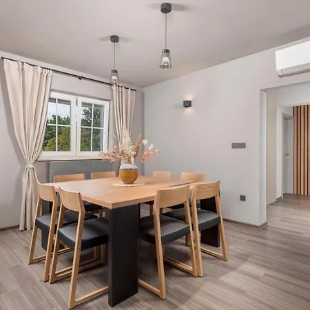 Hygge -5 Bedroom * Labin (Istria)
