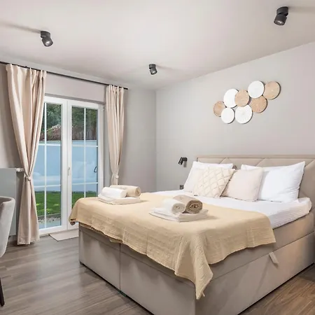 Hygge -5 Bedroom Villa *
