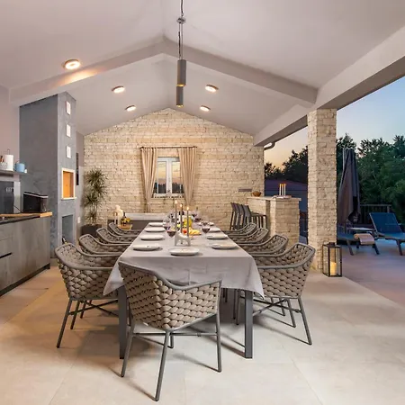Villa Hygge -5 Bedroom *
