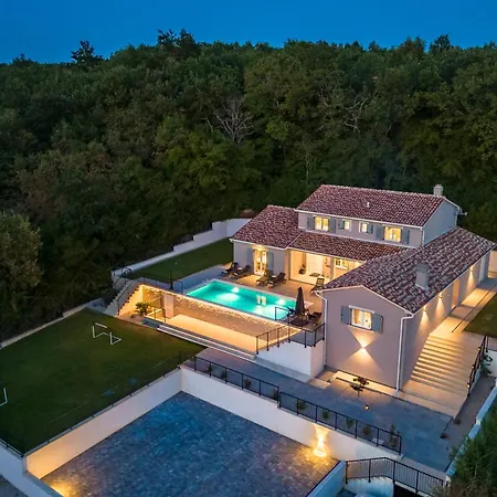 Hygge -5 Bedroom * Labin (Istria)