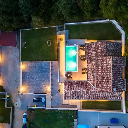 Hygge -5 Bedroom