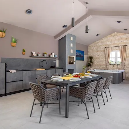 Hygge -5 Bedroom Labin (Istria)