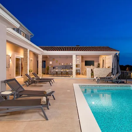 Hygge -5 Bedroom * Labin (Istria)